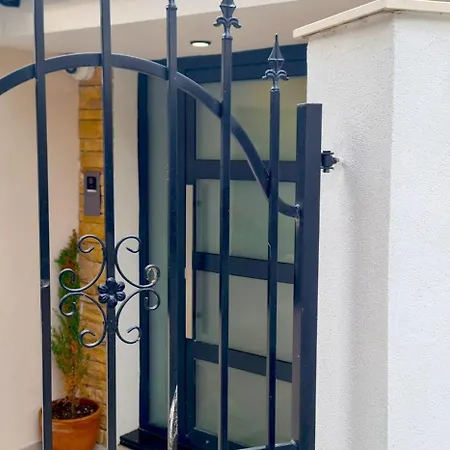 Morava 1 Asparuhovo House וארנה